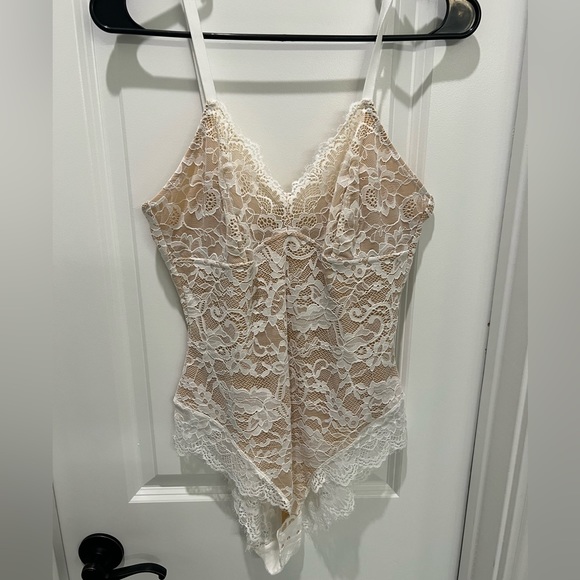 Tops Nwt Pinsy Shaping Lace Shapewear Bodysuit Largewhite Poshmark
